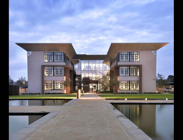 BUSINESS PROPERTY TO RENT IN BOKSBURG